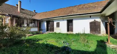 Eladó családi ház, Nagymaros 4 szoba 210 m² 89.9 M Ft