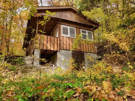 Eladó nyaraló, Kismaros 1+1 szoba 20 m² 30 M Ft