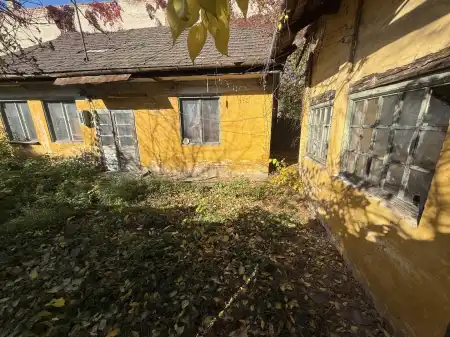 Eladó téglalakás, Vác 2 szoba 35 m² 35 M Ft