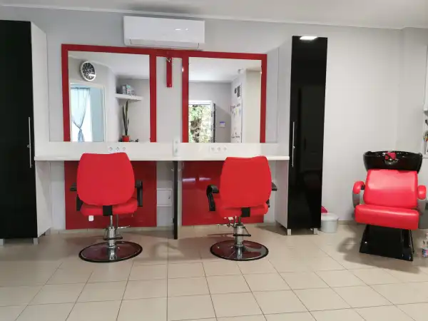 Kiadó újszerű üzlet, Vác 4 szoba 10 m² 50 E Ft/hó