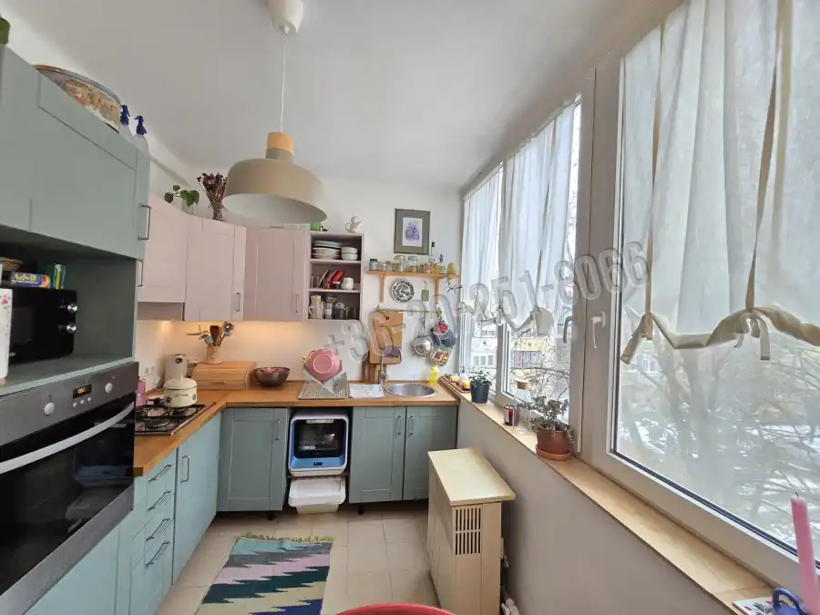 eladó panellakás, Vác