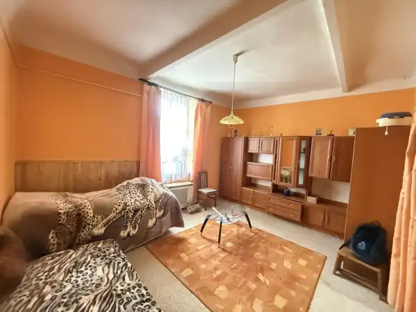 Eladó téglalakás, Vác 1 szoba 32 m² 35 M Ft