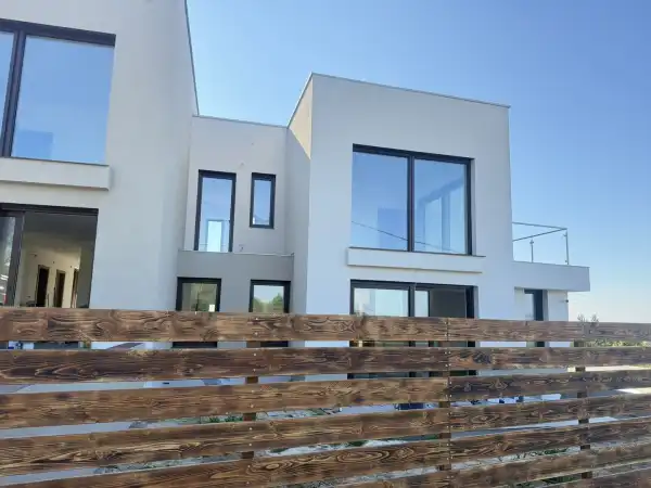 Eladó új építésű téglalakás, Vác 4 szoba 173 m² 175 M Ft