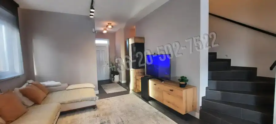 eladó újszerű ikerház, Sződliget