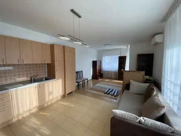 Kiadó téglalakás, Vác 1+1 szoba 51 m² 220 E Ft/hó