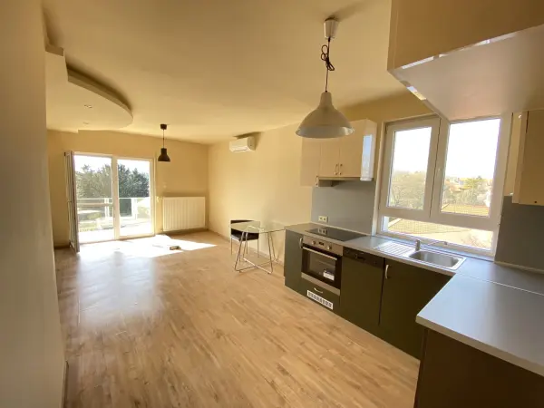 Kiadó téglalakás, Vác 1+2 szoba 63 m² 260 E Ft/hó